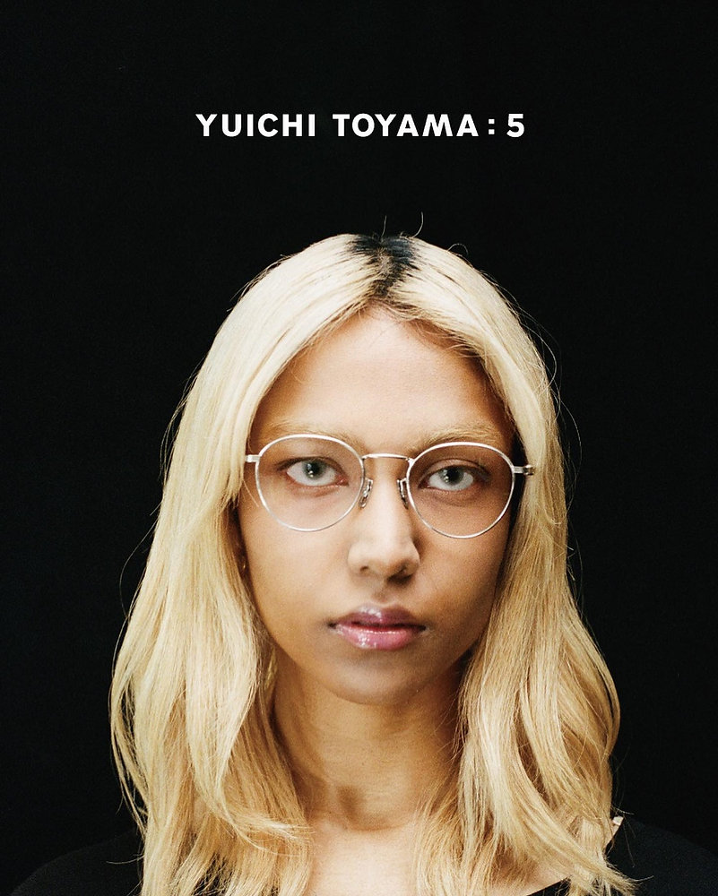 yuichi-toyamo-women-mobile