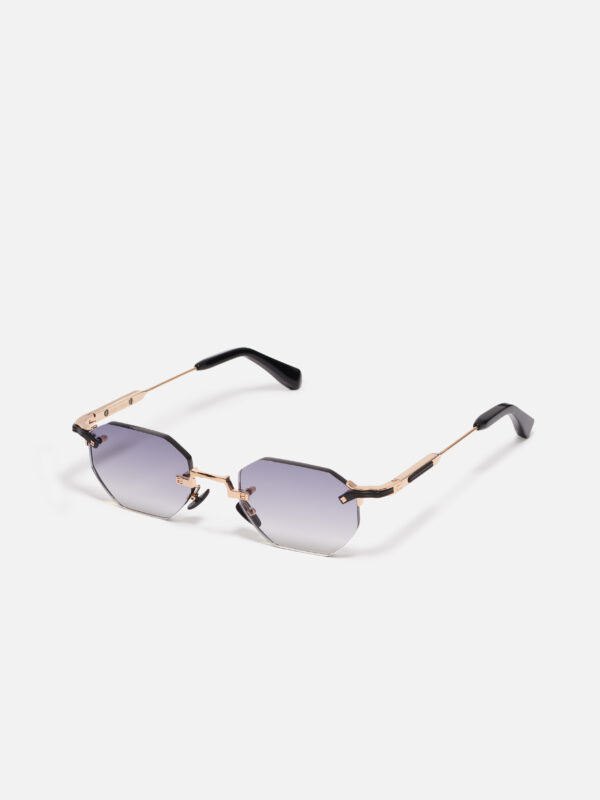 Curtis - Image 2